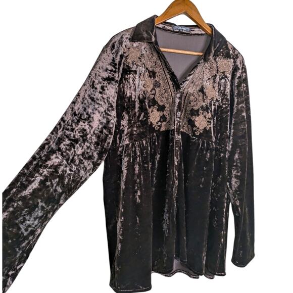 Andree by Unit Velvet Embroidered Floral Tunic Top 1X Brown Button Roll Tab Sl - Picture 5 of 11